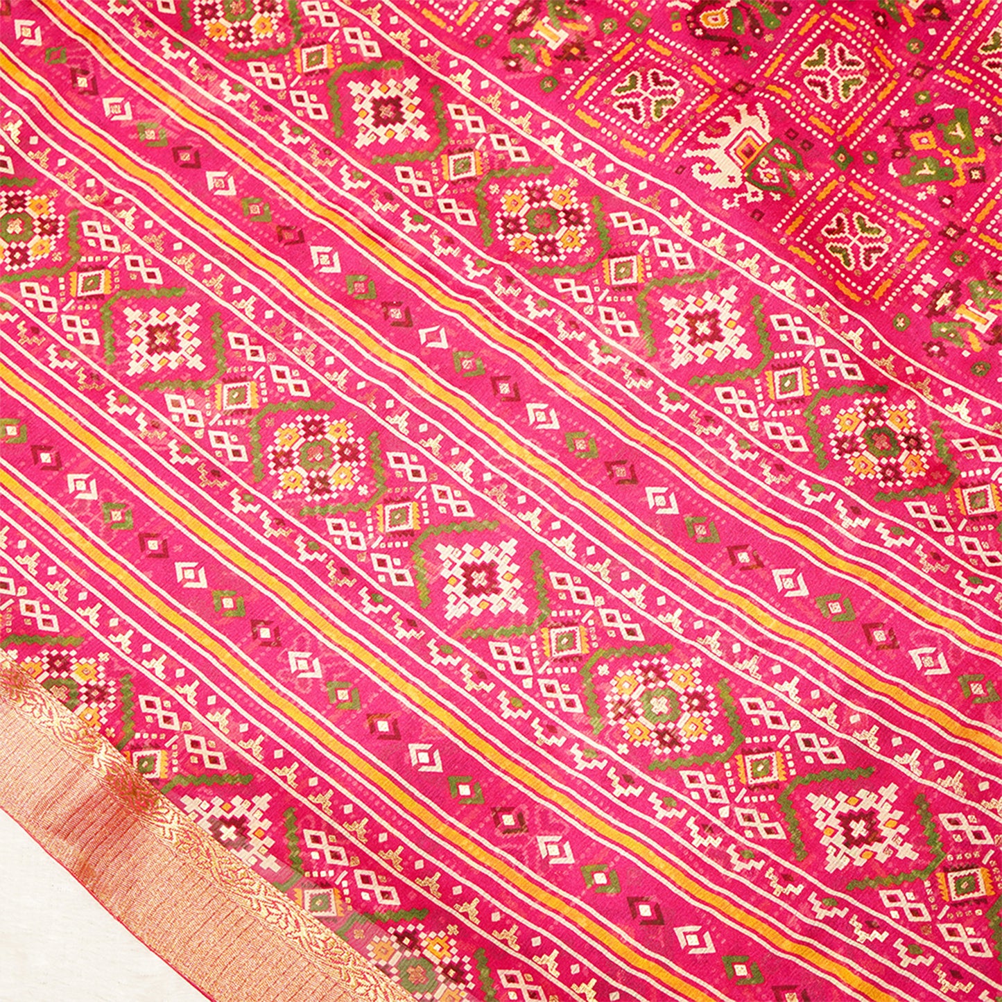Chiffon crepe saree in Maroon Ghatchola design